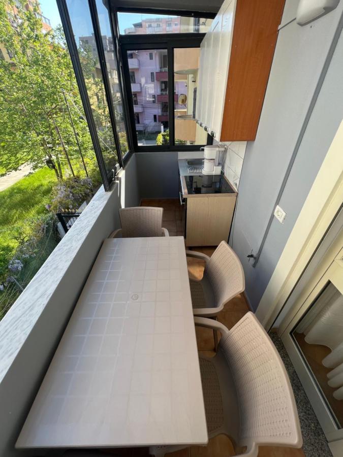 Vivo Apartment Durres Exterior photo